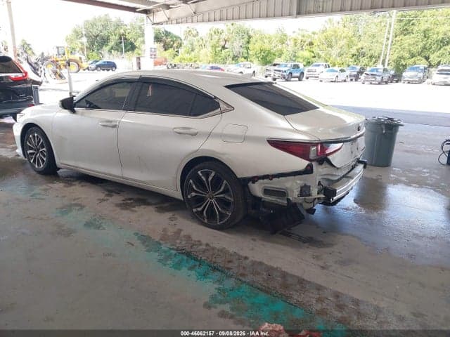 2022 LEXUS ES 350 3