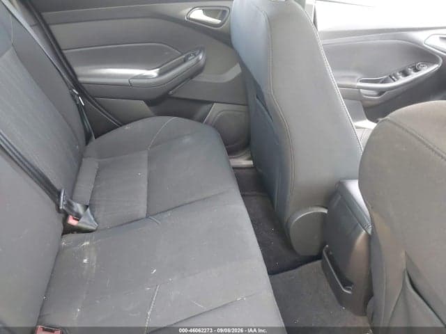 2017 FORD FOCUS SE 8