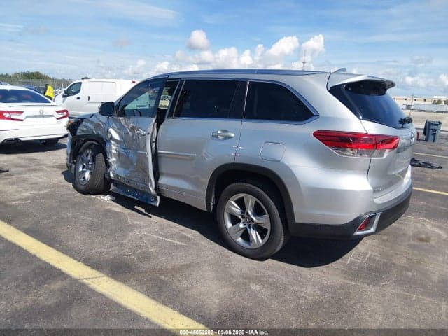 2018 TOYOTA HIGHLANDER LIMITED 3