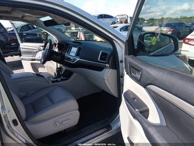 2018 TOYOTA HIGHLANDER LIMITED 5