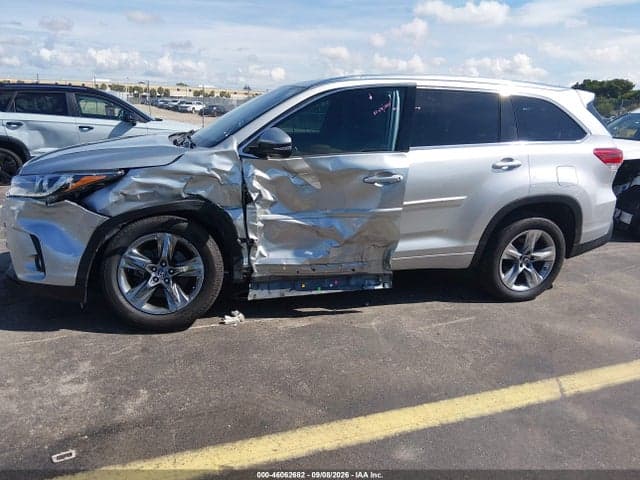 2018 TOYOTA HIGHLANDER LIMITED 6