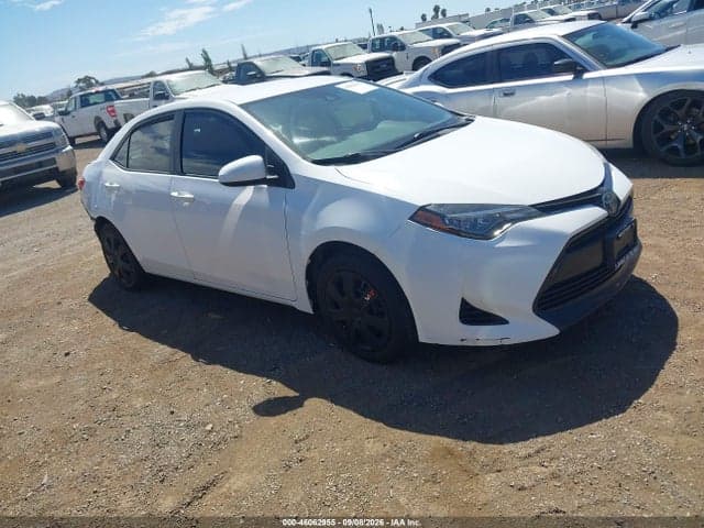 2017 TOYOTA COROLLA LE 1