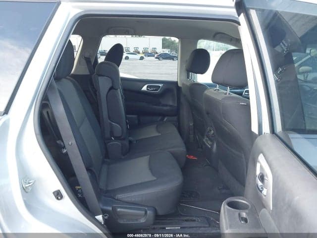 2017 NISSAN PATHFINDER S 8