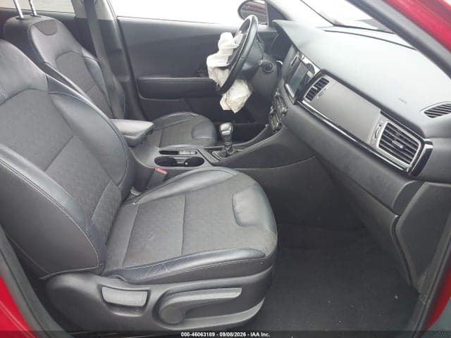 2017 KIA NIRO EX 5