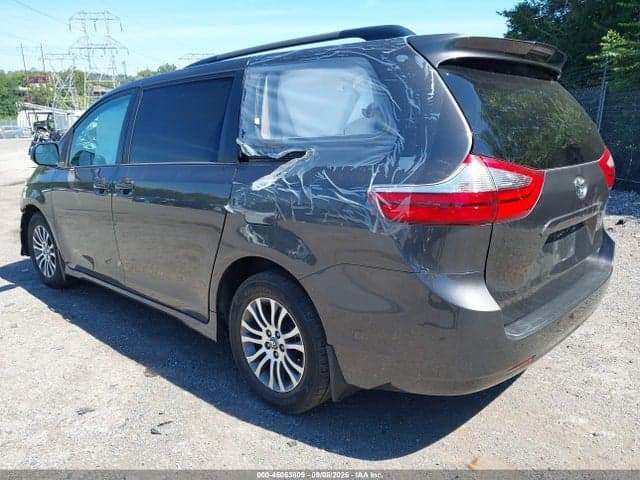 2020 TOYOTA SIENNA LE 3