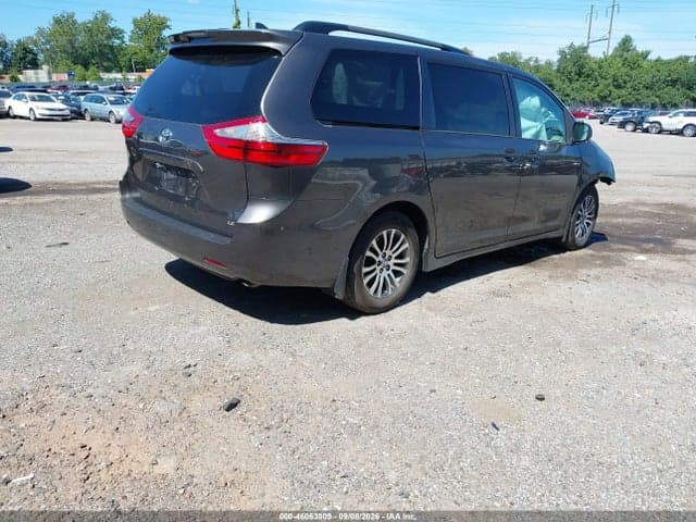 2020 TOYOTA SIENNA LE 4