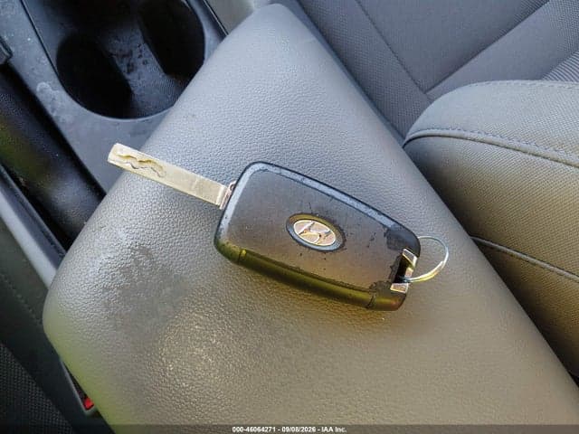 2021 HYUNDAI ELANTRA SE 11