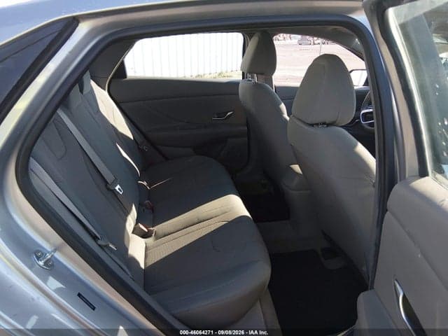 2021 HYUNDAI ELANTRA SE 8