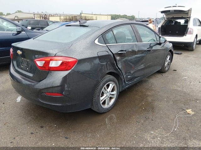 2017 CHEVROLET CRUZE LT AUTO 4