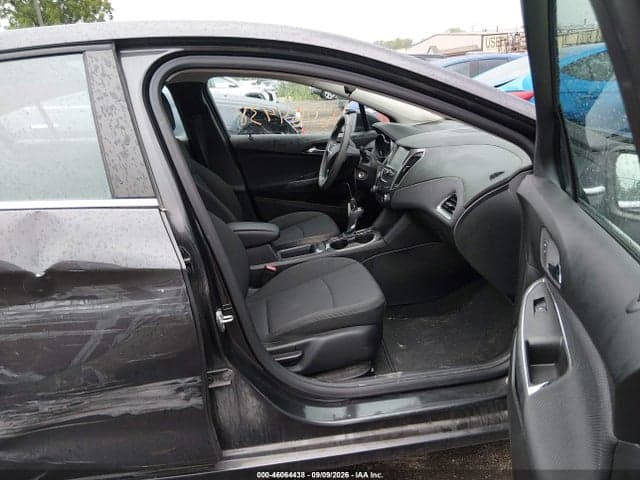2017 CHEVROLET CRUZE LT AUTO 5