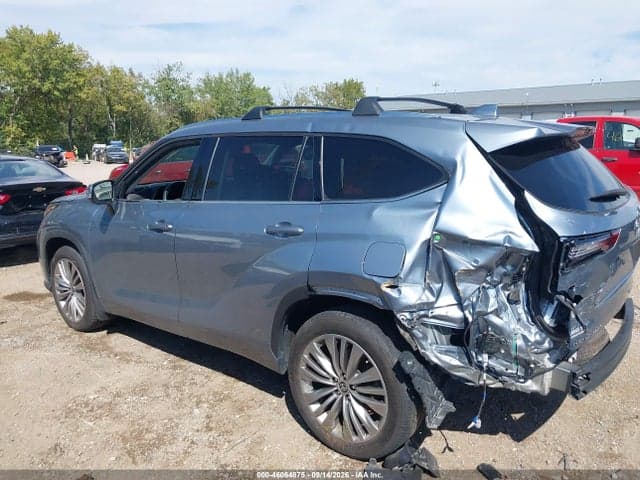 2023 TOYOTA HIGHLANDER PLATINUM 15