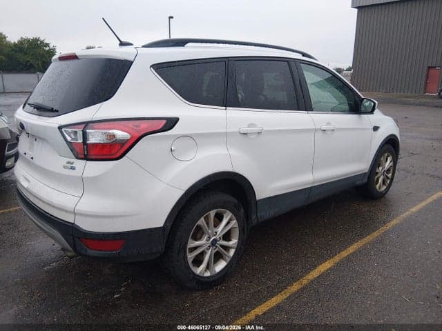 2018 FORD ESCAPE SE 4