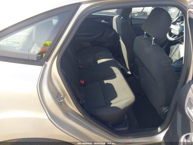 2017 FORD FOCUS SE 8