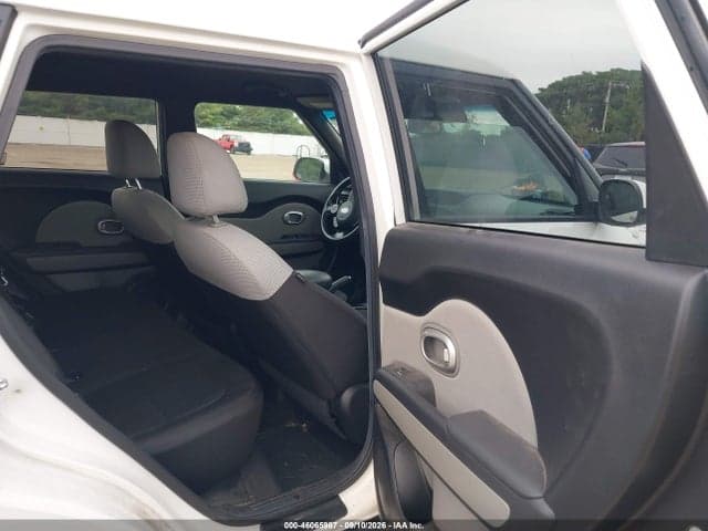 2017 KIA SOUL 8