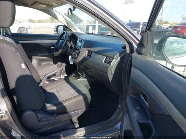 2017 MITSUBISHI OUTLANDER ES 5