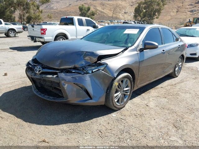 2017 TOYOTA CAMRY SE 2