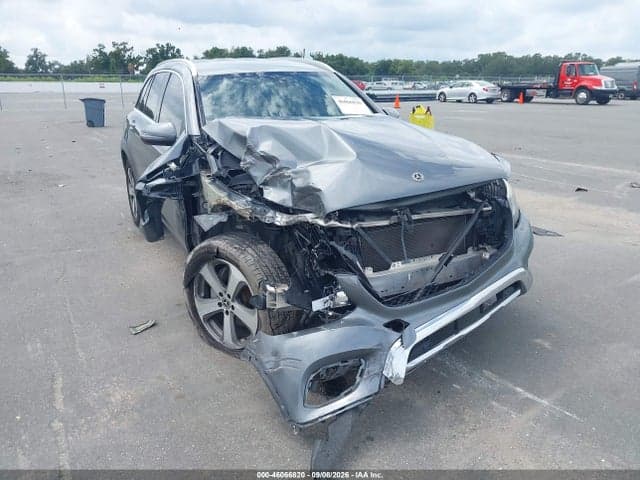 2017 MERCEDES-BENZ GLC 300