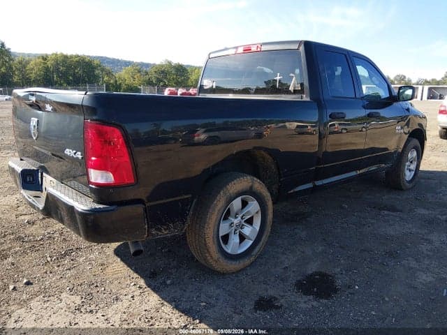 2017 RAM 1500 EXPRESS 4X4 6'4 BOX 4