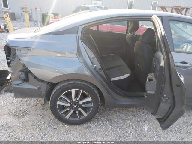 2021 NISSAN VERSA SV XTRONIC CVT 7