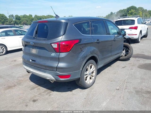 2019 FORD ESCAPE SE 4