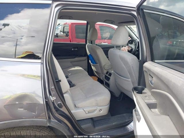 2019 HONDA PILOT EX 8
