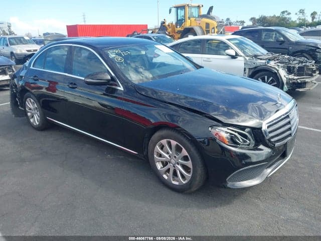 2017 MERCEDES-BENZ E 300 1