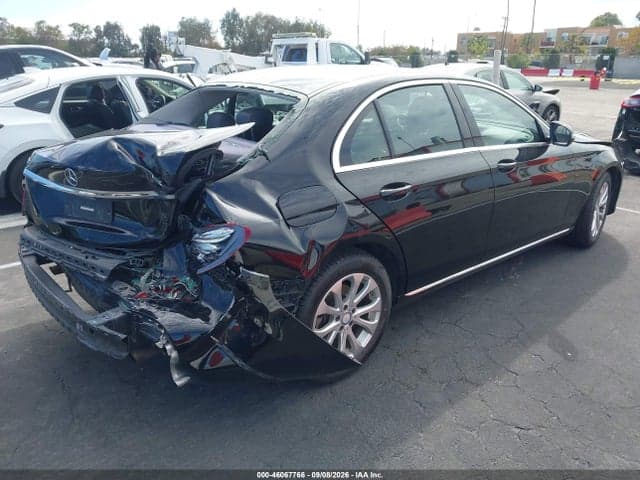 2017 MERCEDES-BENZ E 300 4
