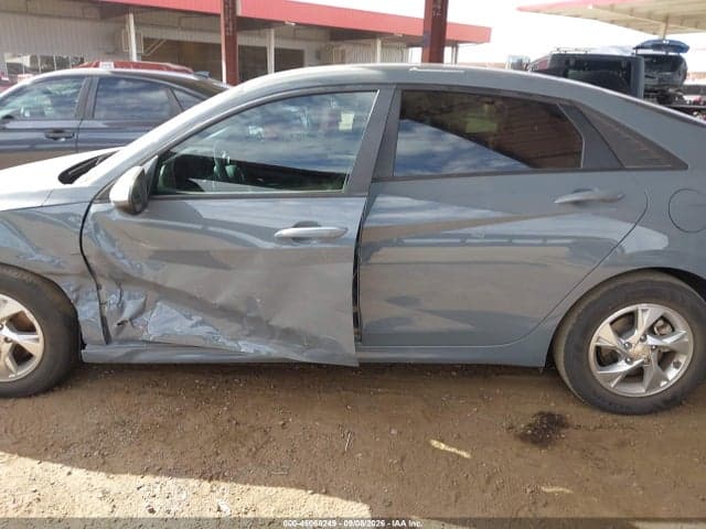 2022 HYUNDAI ELANTRA SE 14