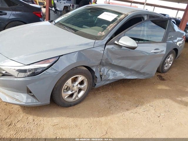 2022 HYUNDAI ELANTRA SE 6
