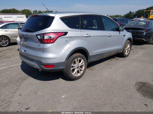 2017 FORD ESCAPE SE 4