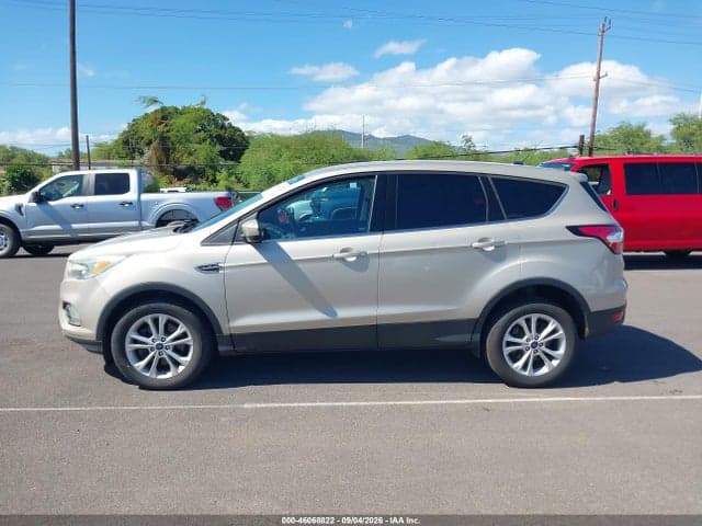 2017 FORD ESCAPE SE 18