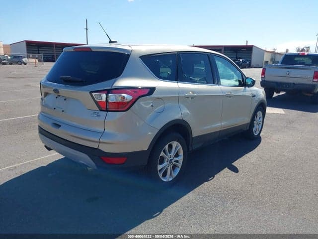 2017 FORD ESCAPE SE 4