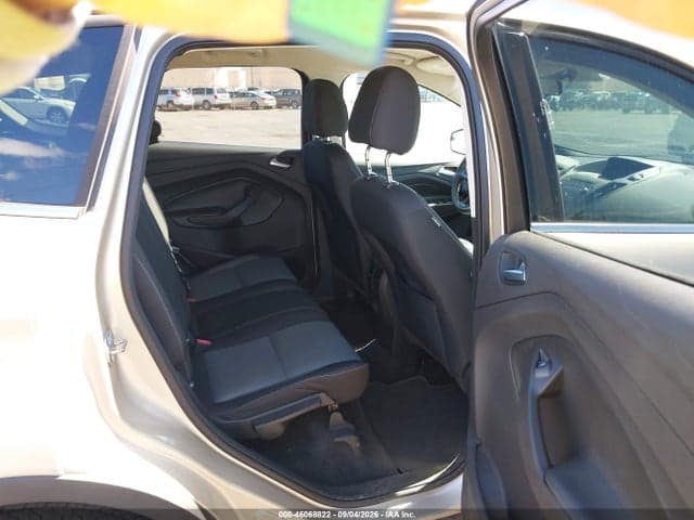 2017 FORD ESCAPE SE 8