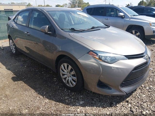 2017 TOYOTA COROLLA LE 1