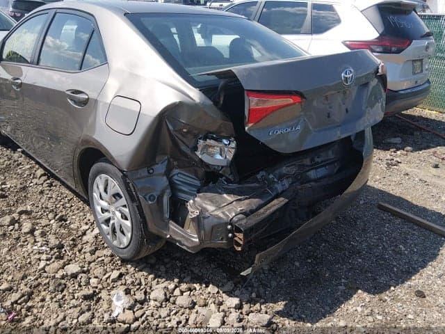 2017 TOYOTA COROLLA LE 6