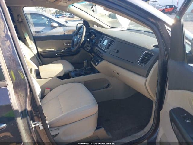 2017 KIA SEDONA LX 2
