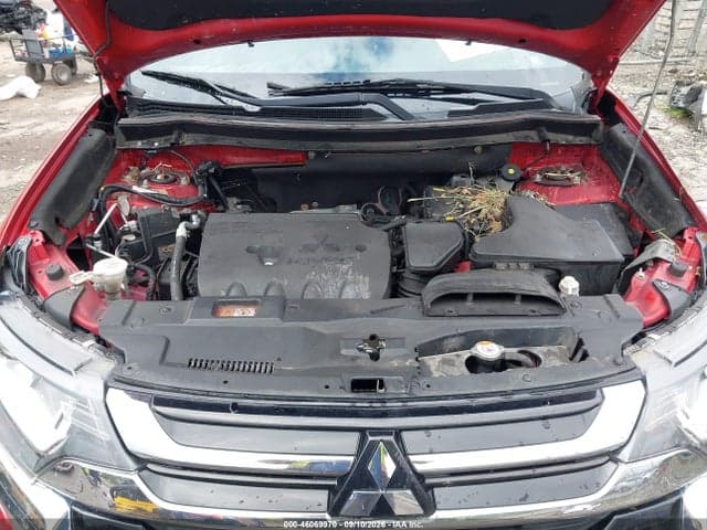 2018 MITSUBISHI OUTLANDER LE 10