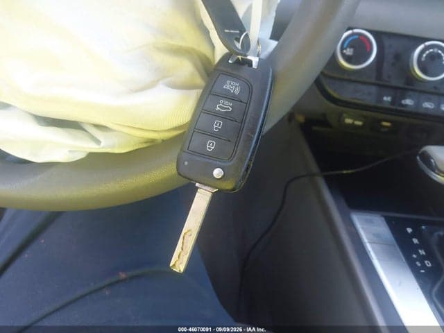 2025 HYUNDAI ELANTRA SE 11