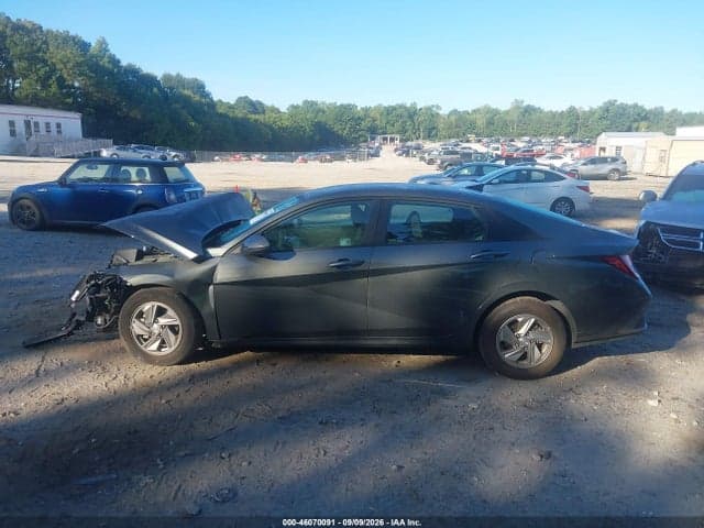 2025 HYUNDAI ELANTRA SE 14