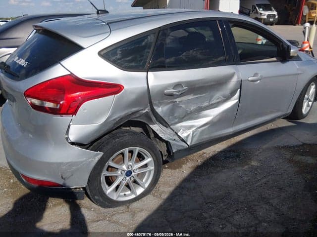 2017 FORD FOCUS SE 6