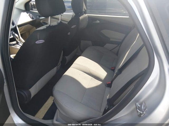 2017 FORD FOCUS SE 8
