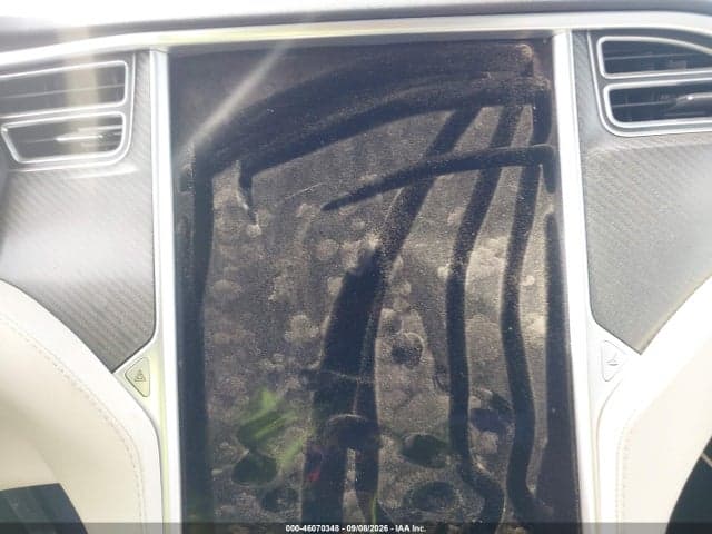 2017 TESLA MODEL X 16