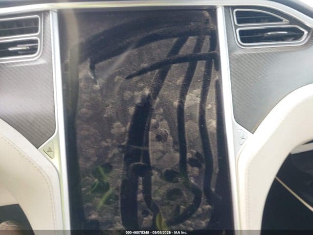 2017 TESLA MODEL X 17