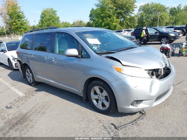 2017 TOYOTA SIENNA LE 8 PASSENGER