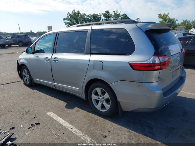 2017 TOYOTA SIENNA LE 8 PASSENGER 3