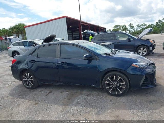 2019 TOYOTA COROLLA SE 13