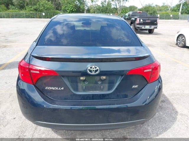 2019 TOYOTA COROLLA SE 16