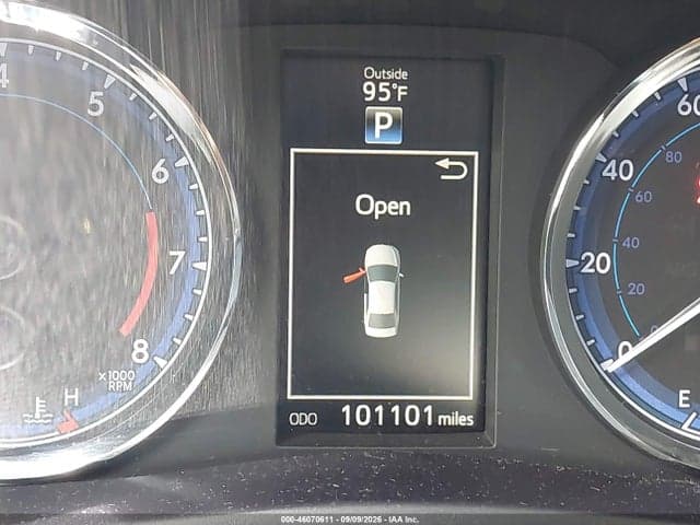 2019 TOYOTA COROLLA SE 7