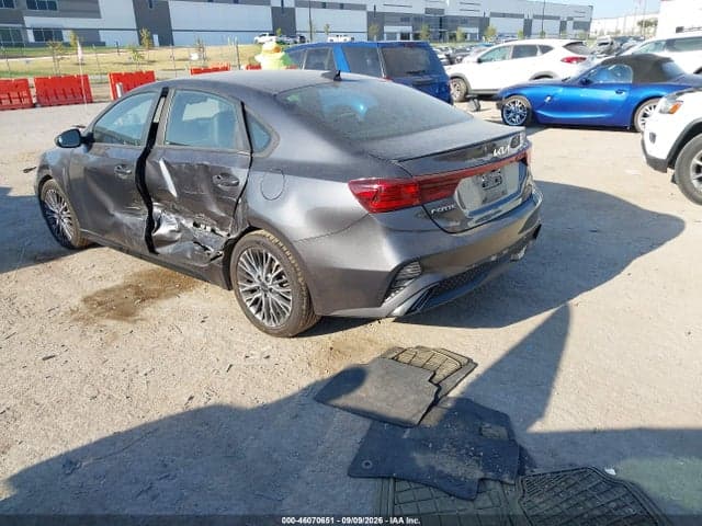 2022 KIA FORTE GT-LINE 3