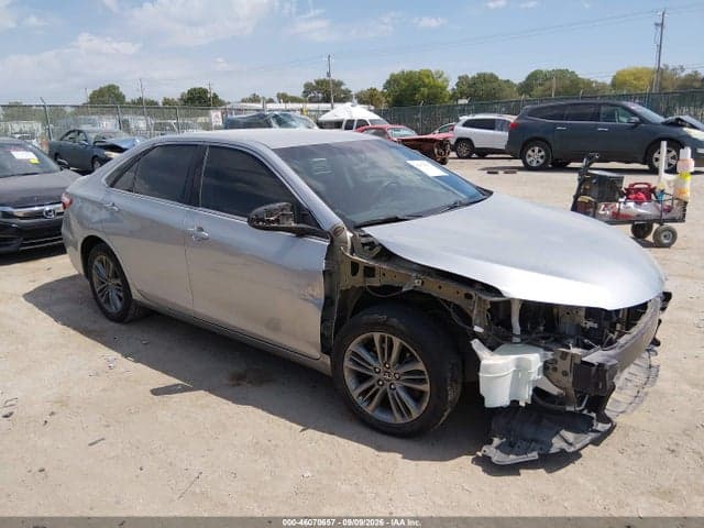 2017 TOYOTA CAMRY SE 1